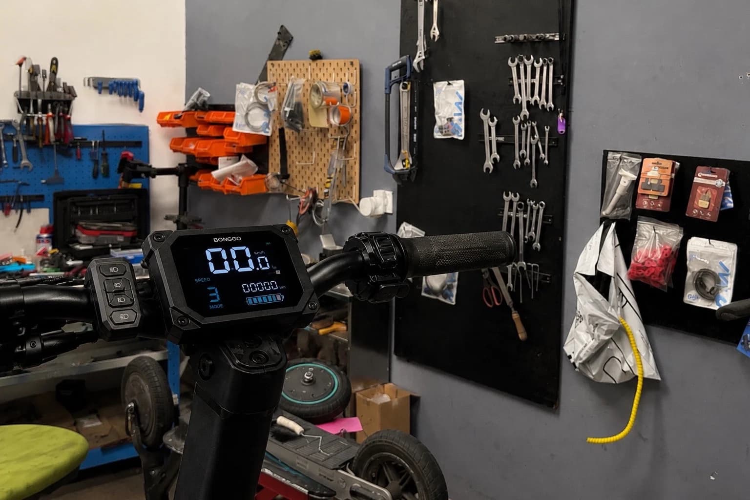 Taller especializado en reparación de patinetes eléctricos en Valencia